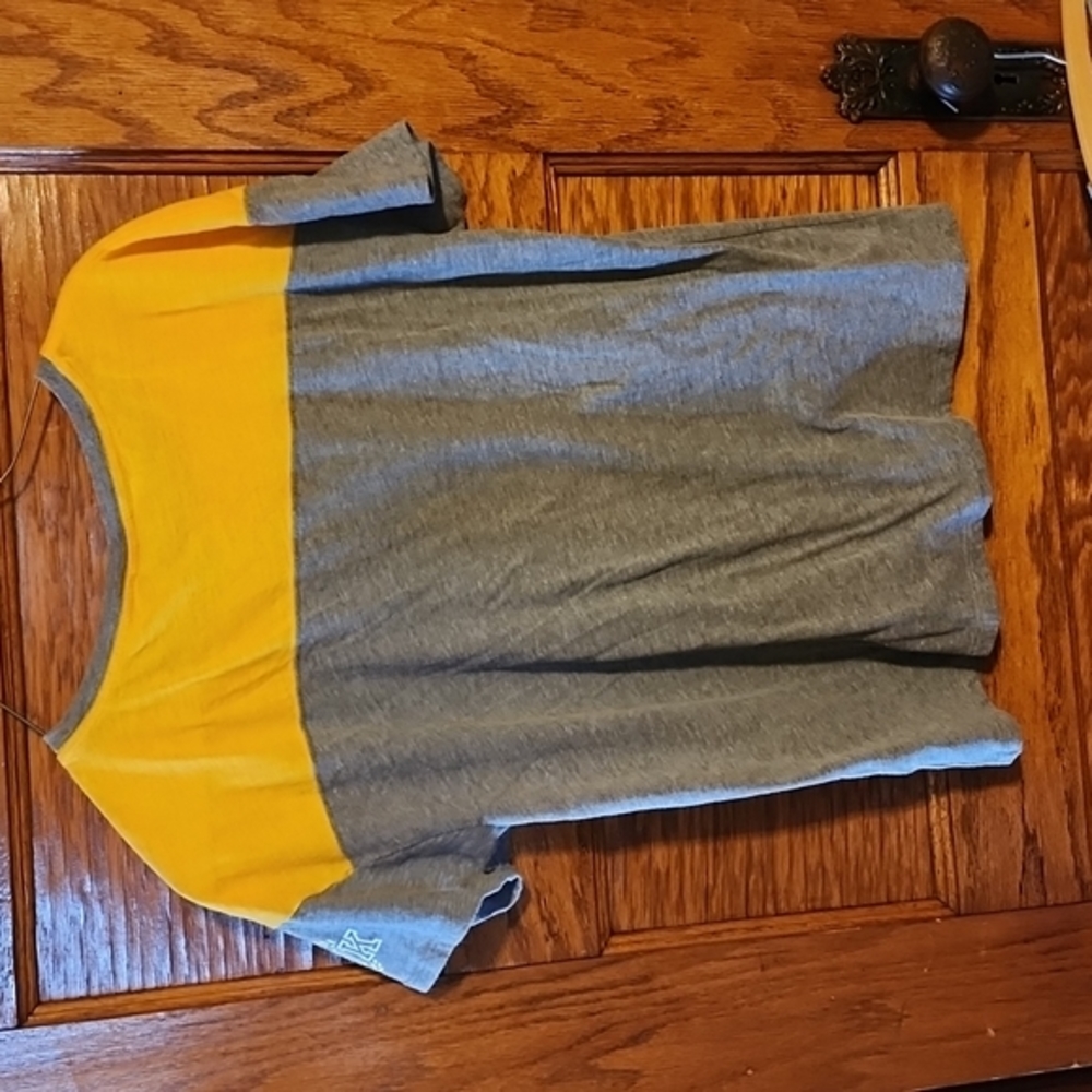 ⭐️3/$20⭐️Pink Victoria Secret t-shirt‎ - Picture 5 of 7